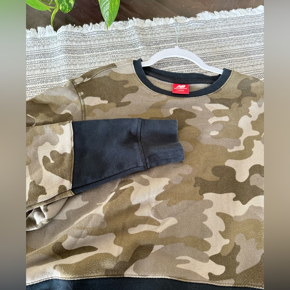 New Balance Camo/Navy Sweatshirt